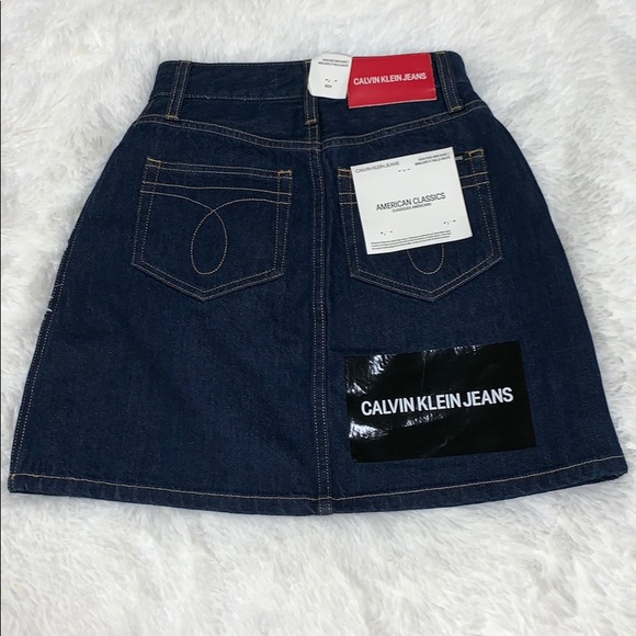 Calvin Klein - Picture 3 of 4